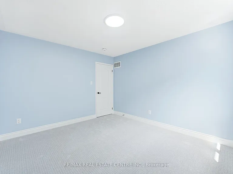 15 Heatherdale Dr — Photo 26