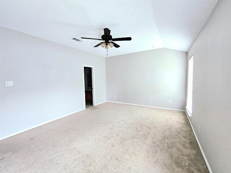 4156 Palace Pl — Photo 6