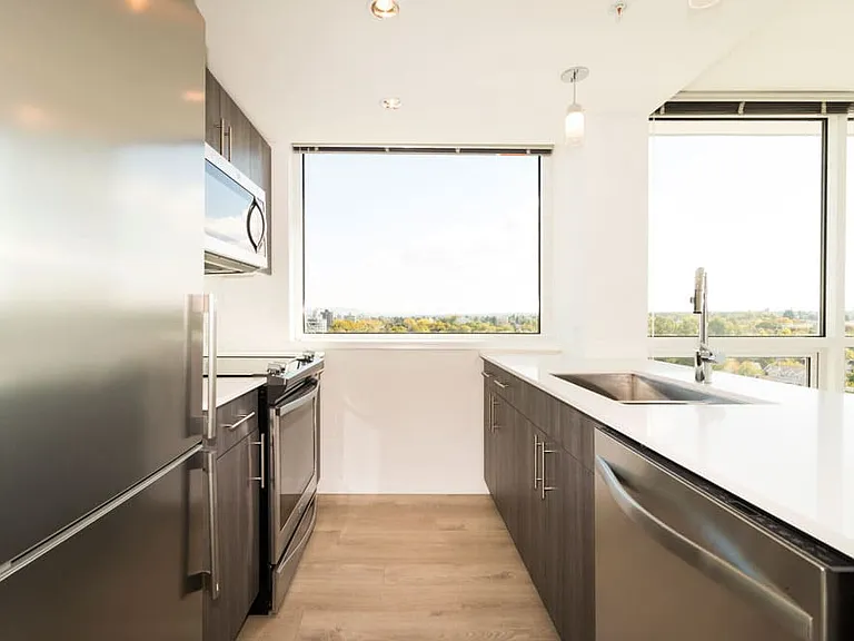 2975 Oak St #1002 — Photo 3