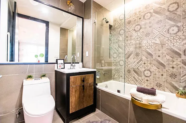 Rented by EXR | media 82