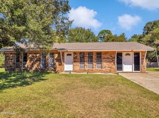 5601 Arrowhead Dr, Pascagoula, MS 39581