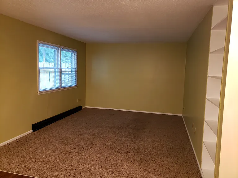 631 SW 15th St — Photo 5