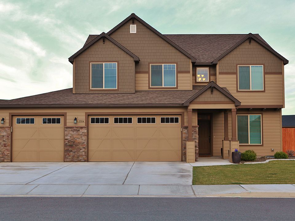 1st image of 1384 Amber Ave