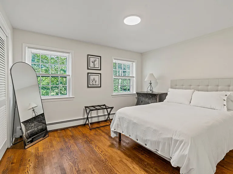 341 Crum Creek Ln — Photo 48