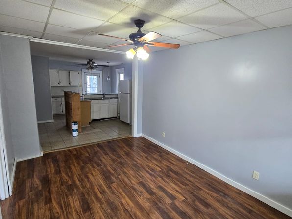161 Division St FLOOR 1