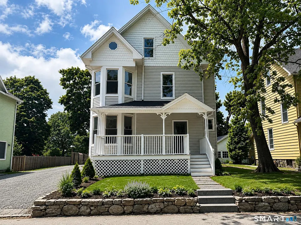 25 Quintard Ave