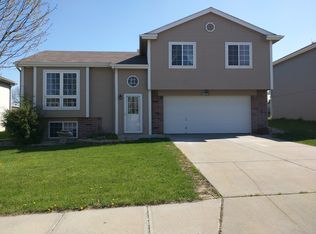 11065 Martin Ave, Omaha, NE 68164