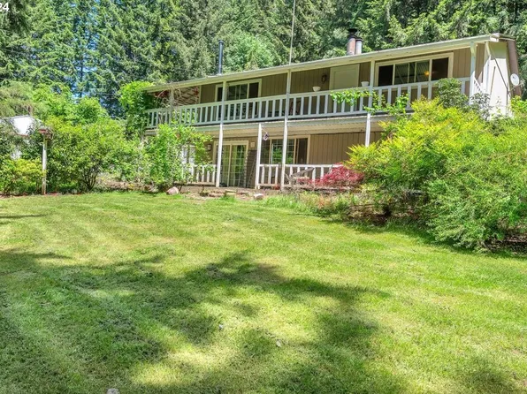 31101 Pond Dr, Scappoose, OR 97056