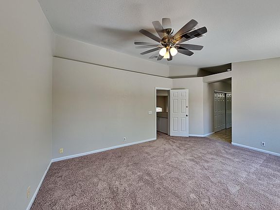 5th image of 2911 E GLENHAVEN Drive