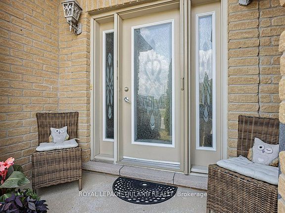 4th image of 70 Tanoak Dr #67