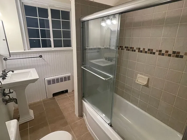 545 Belmont St #1 — Photo 3