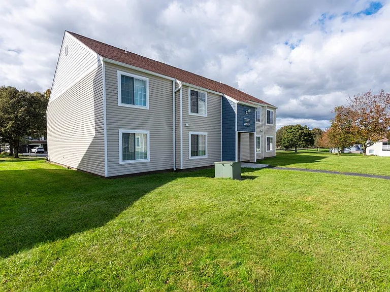 Steeplechase Apartment Homes — Photo 15