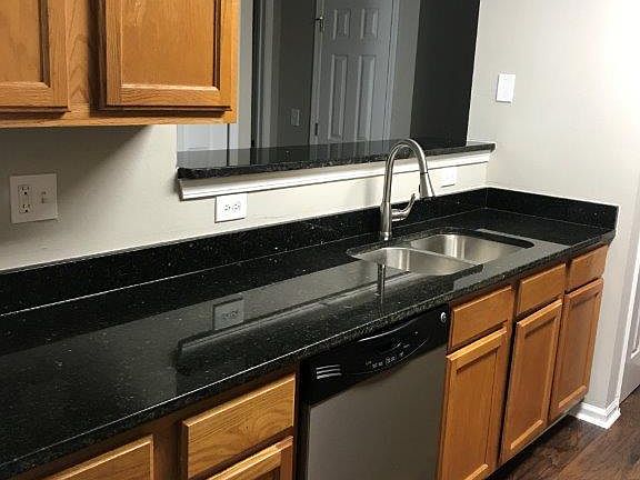 5th image of 749 Hillandale Ln