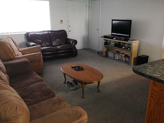 2nd image of 1113 W 19th Ter