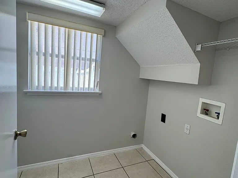 1854 Meadow Pond Way — Photo 17