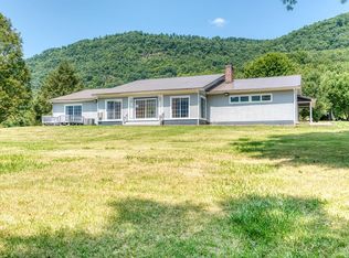 3511 Sunray Ln, Big Stone Gap, VA 24219
