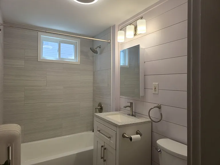 105 Fuller St #1 — Photo 4
