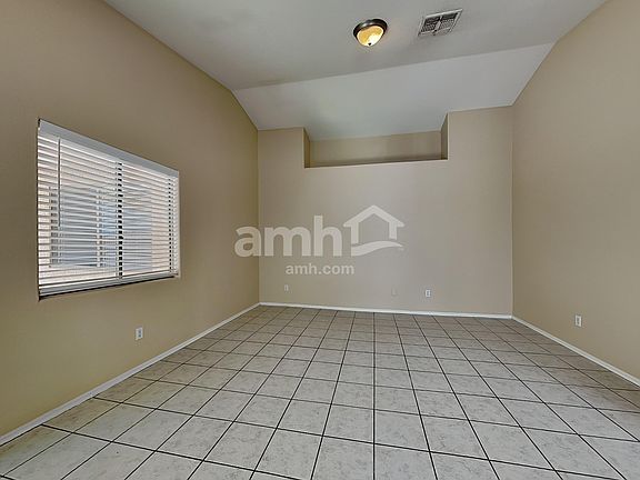 4th image of 6323 W Winslow Ave