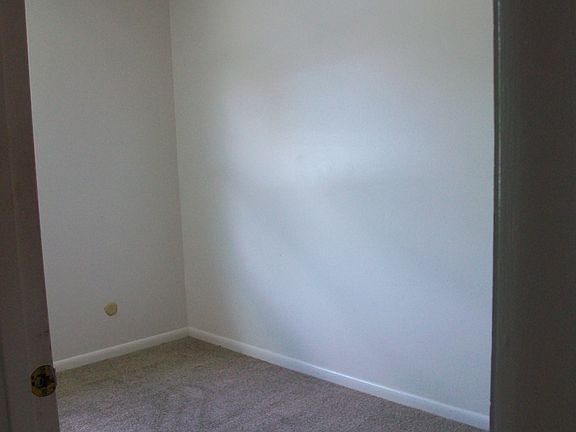 5th image of 2507 Jamestown Ct