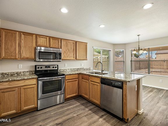 5th image of 754 S SORRELL Lane