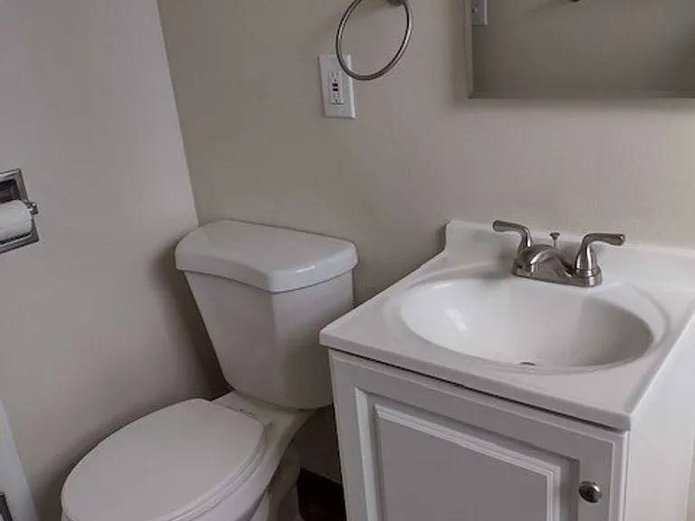 150 N Holly Ave — Photo 11