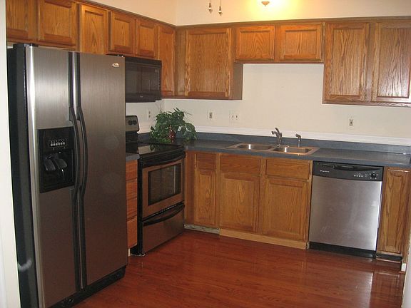 Kitchen with SS Appl. & Corian Counters