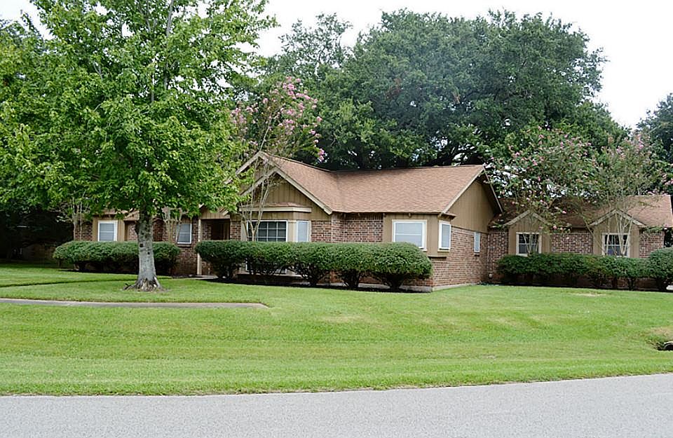 1st image of 2124 Willow Dell Dr