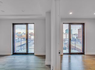 25-40 31st St #3, Astoria, NY 11102