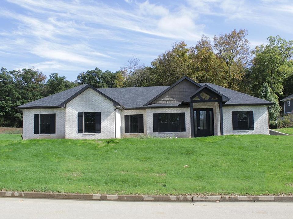 1st image of 1403 Pleasant Valley Dr