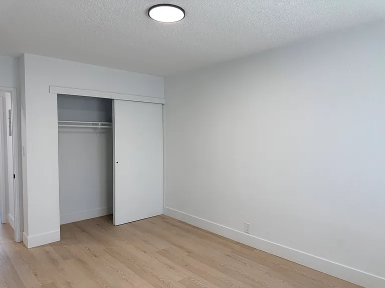 455 W Valencia Dr #D — Photo 15