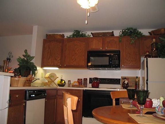 Large Eat In Kitchens