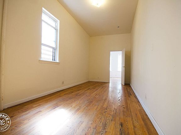 3rd image of 1422 Greene Ave APT 2L