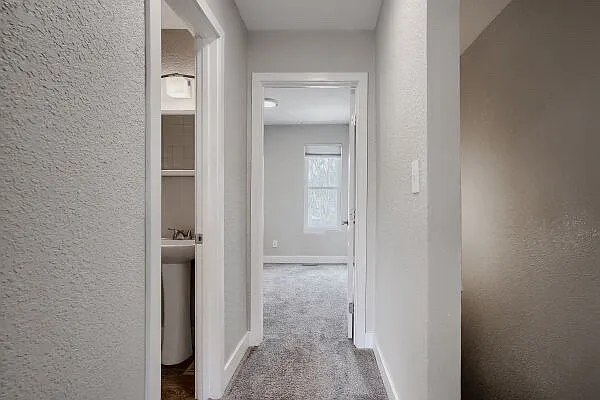 1725 E 35th Ave — Photo 15