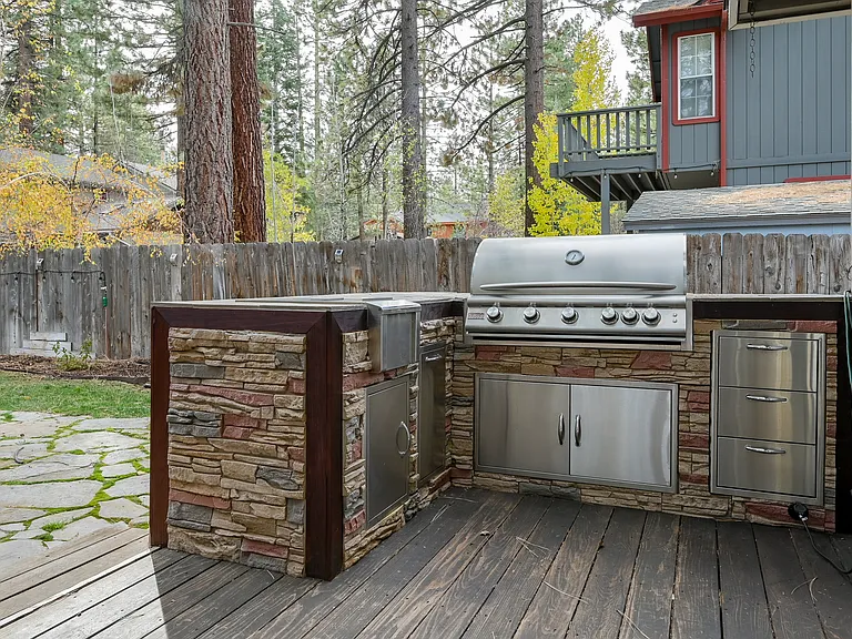 Built in high quality BBQ space