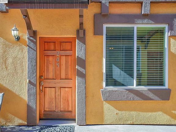 4th image of 727 San Pablo Ave APT 208