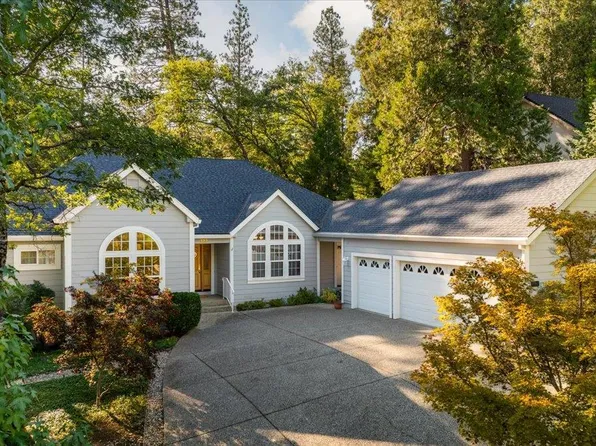 922 Freeman Ln, Grass Valley, CA 95949
