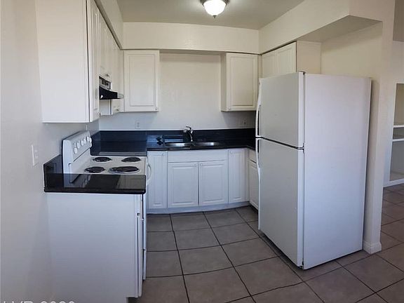 2nd image of 1901 Haren Dr APT 212