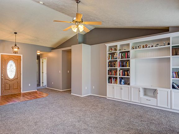 Built-in Shelves