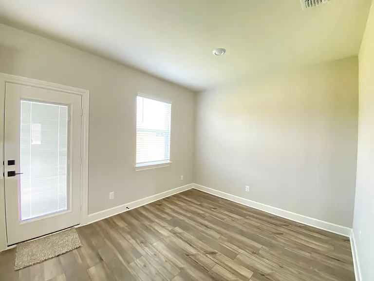 2109 Atwood Dr — Photo 8