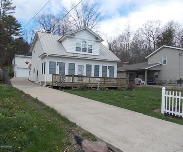 66 Sylvan Lake Rd, Hunlock Creek, PA, 18621
