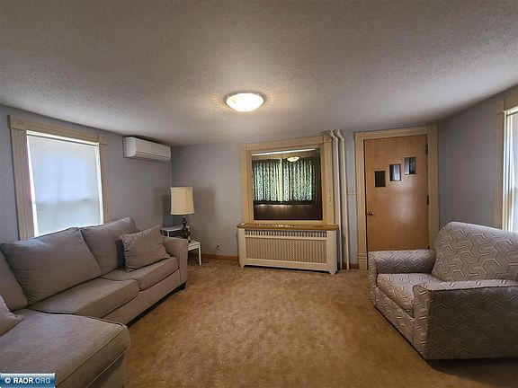 2nd image of 223 Douglas Ave