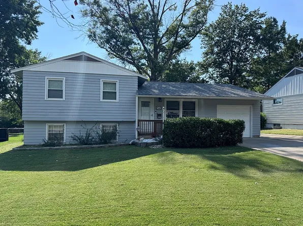 2543 SW Belle Ave, Topeka, KS 66614