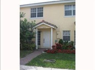 6774 Sienna Club Dr, Lauderhill, FL 33319