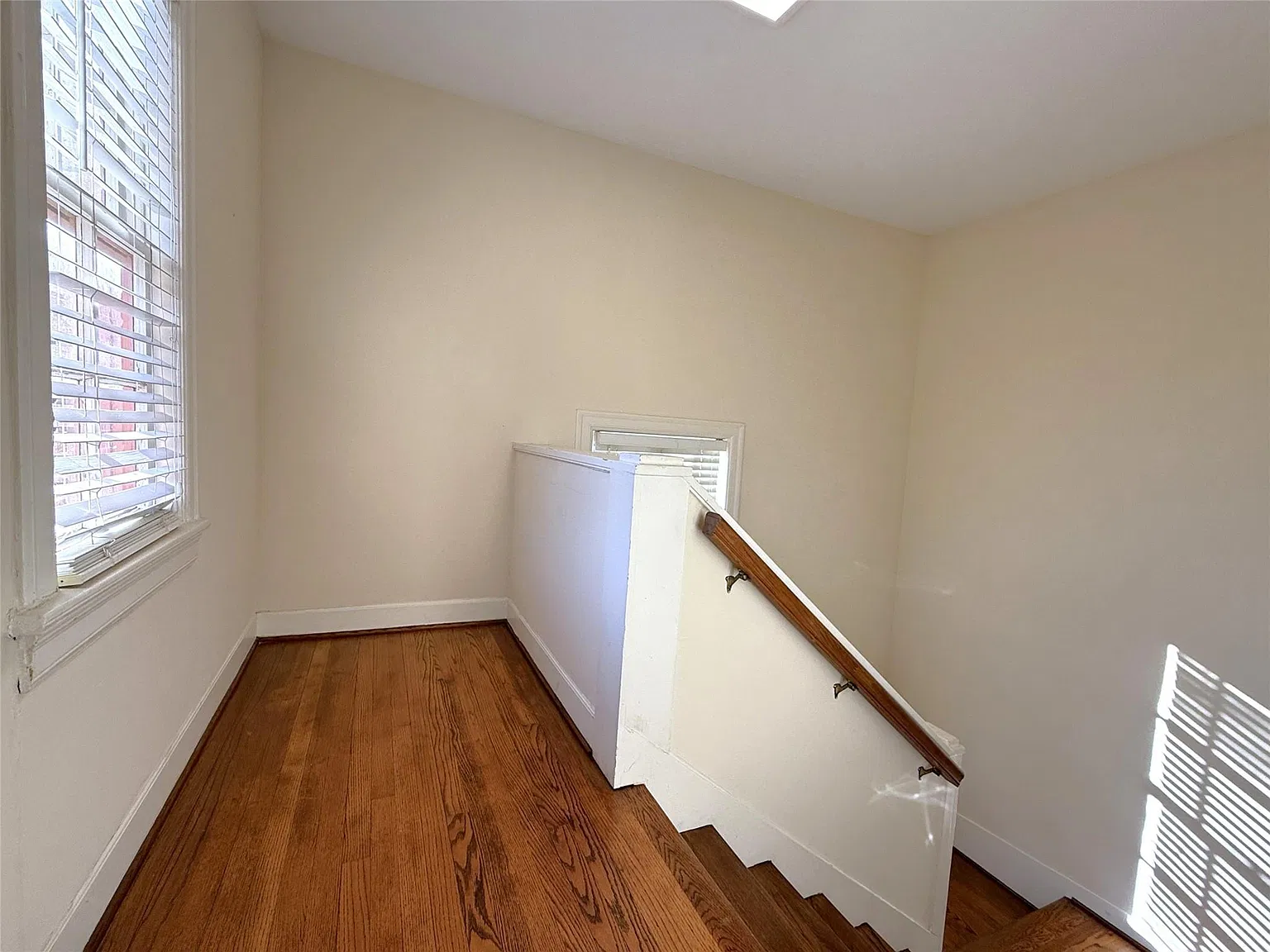2 bed, 2.0 bath, 1601 sqft, $2,100 — Photo 3
