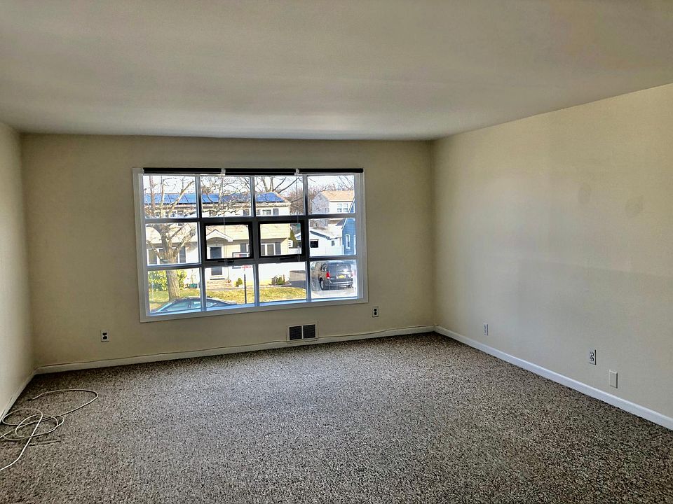 Spacious and sunny living room