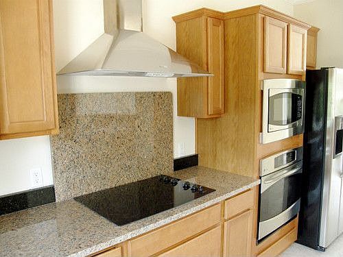 2nd image of 375 Sunset Cir