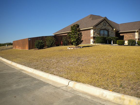 3rd image of 102 Black Walnut Ct