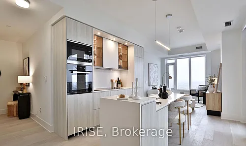 11 Yorkville Ave #5702 Photo 1