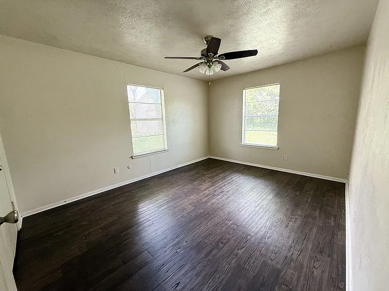 3525 Country Club Rd — Photo 12