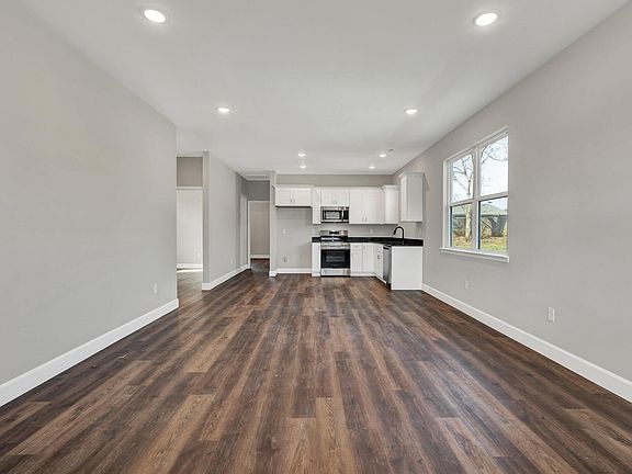 5th image of 2030 Blythe Ave SE